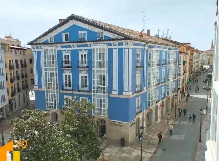 Vista exterior de Piso en venta en Burgos con Calefacción