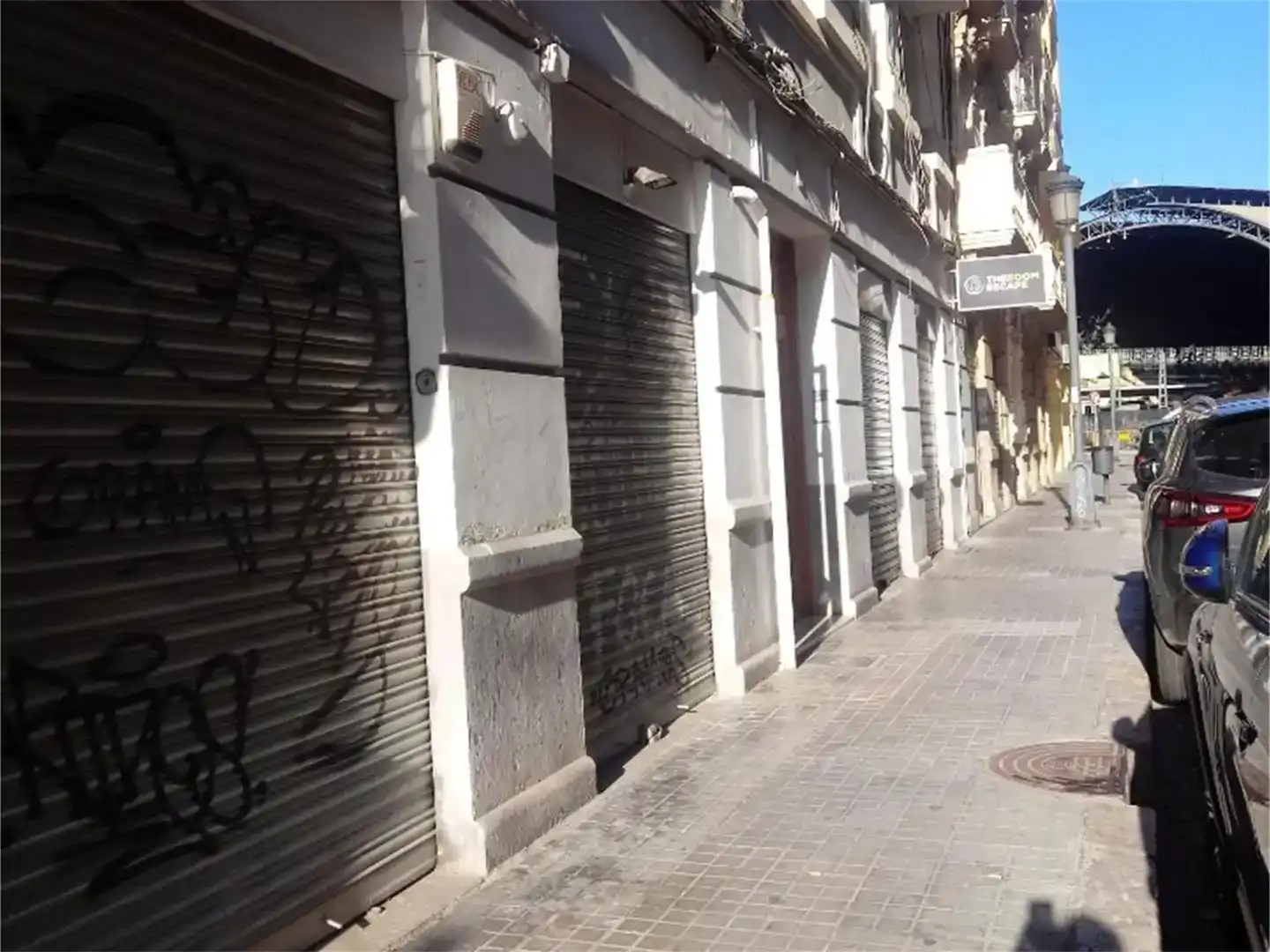 Vista exterior de Local en venta en L'Eixample