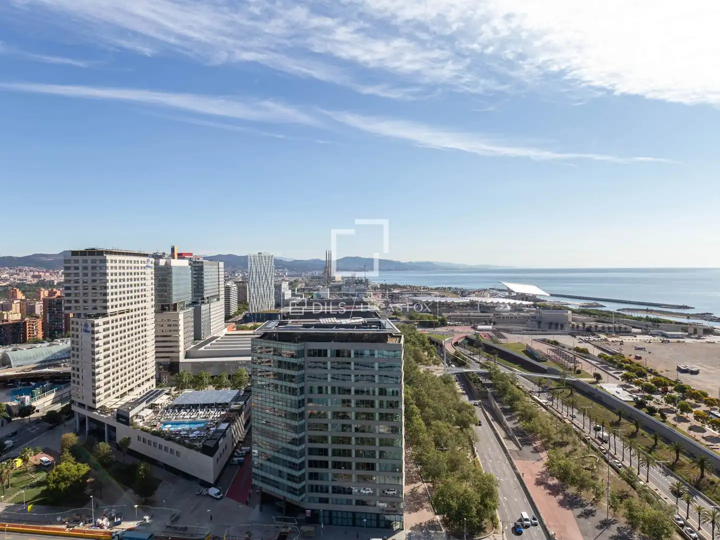 Vista exterior de Pis en venda en Barcelona amb Aire condicionat, Terrassa i Piscina