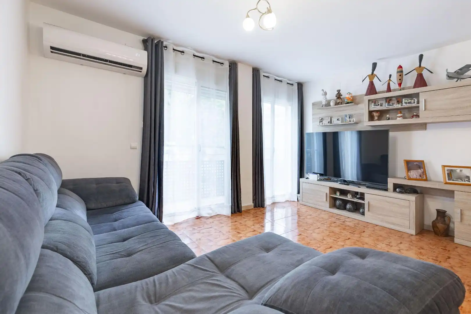 Sala d'estar de Casa adosada en venda en Sagunto / Sagunt