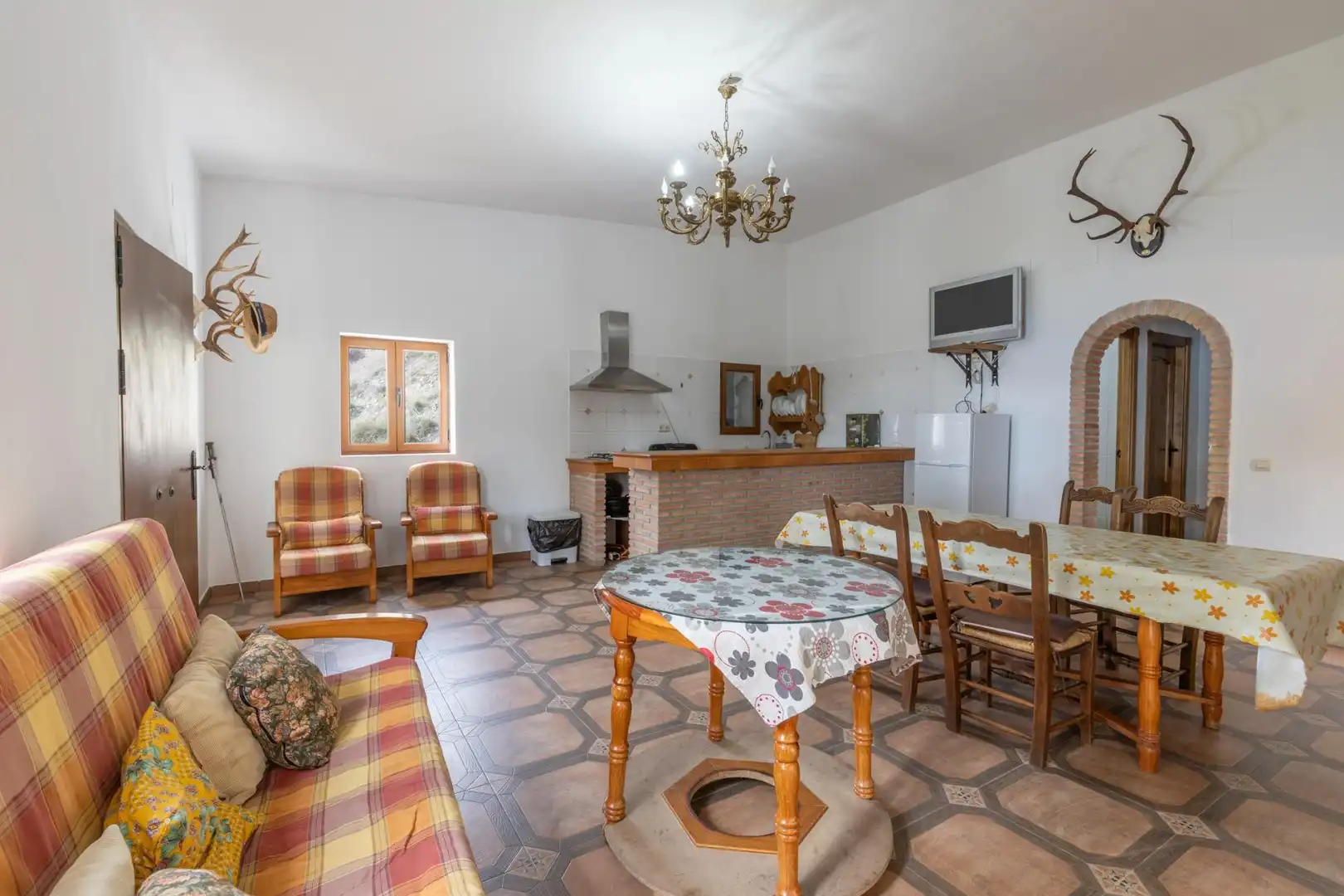 Wohnzimmer von Country house zum Verkauf in Nigüelas mit Möbliert