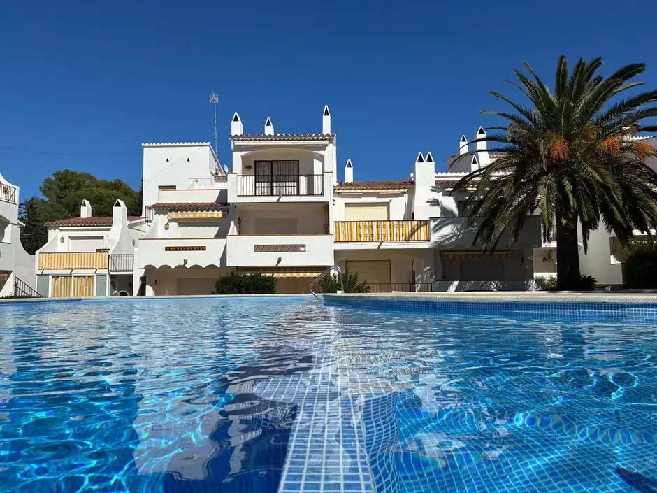Swimming pool of Flat for sale in Roses  with Air Conditioner, Heating and Storage room