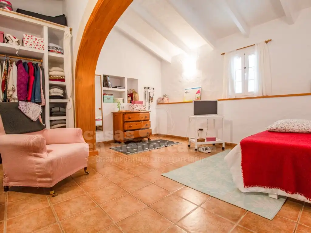 Casa rústica amb piscina en venda a Llucmaçanes, imagen 28
