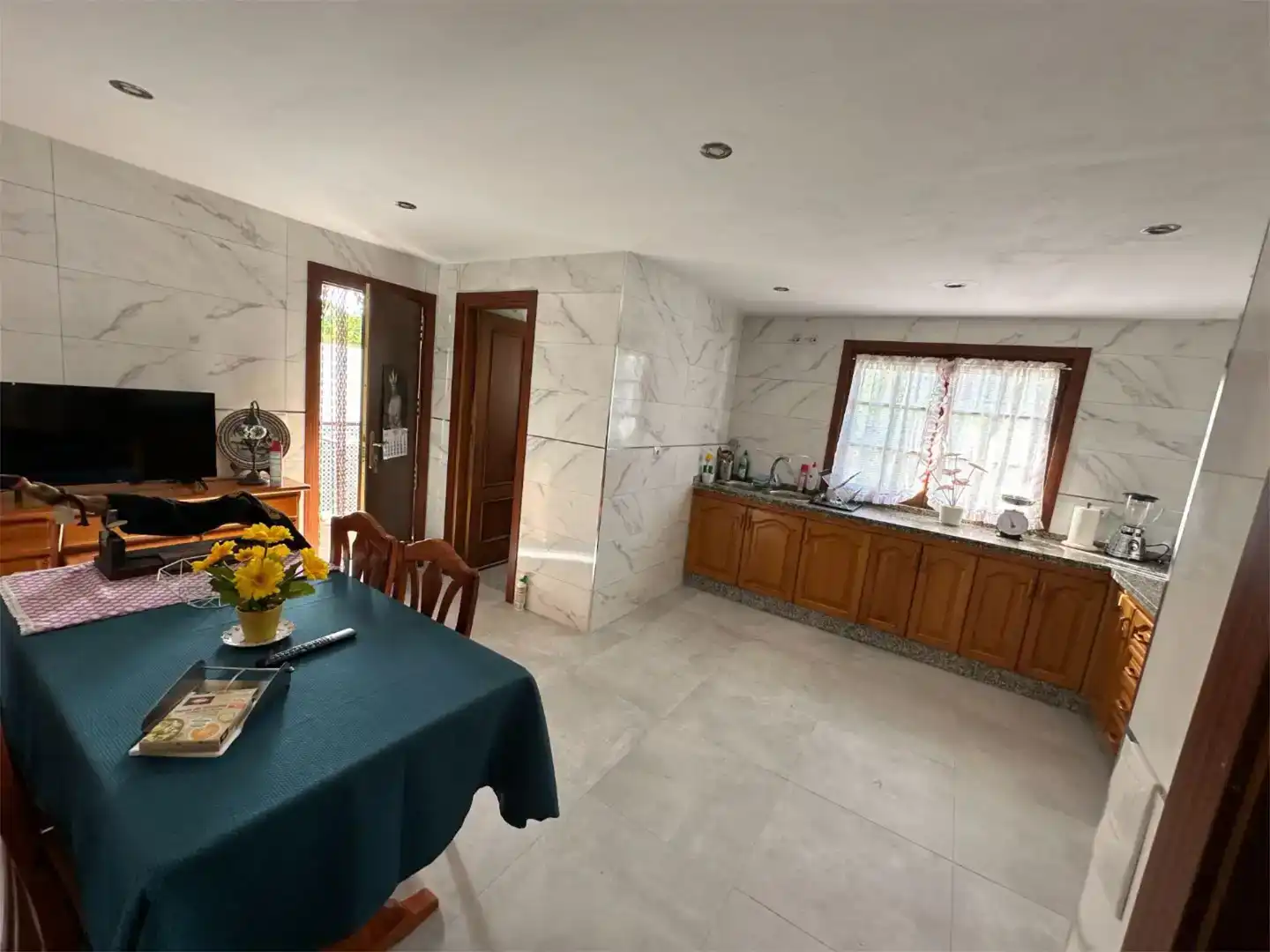 Cuina de Casa o xalet en venda en Málaga amb Jardí privat, Traster i Balcó