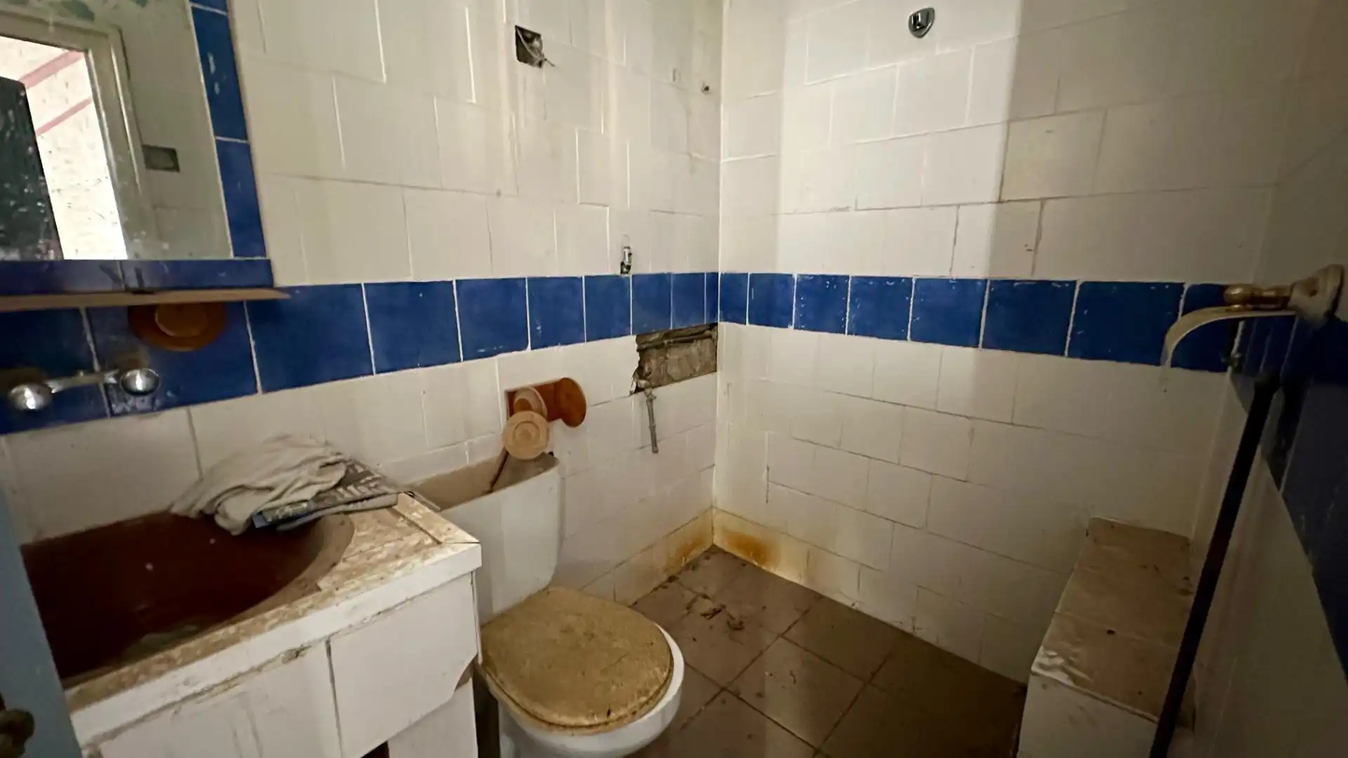 Bathroom of Houses for sale in Marchena