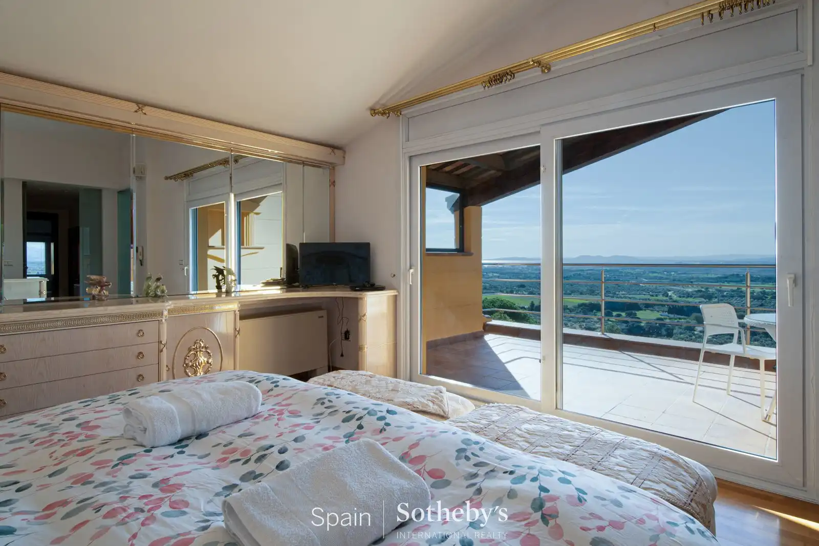 House with pool for sale in Carrer Anglaterra, imagen 17