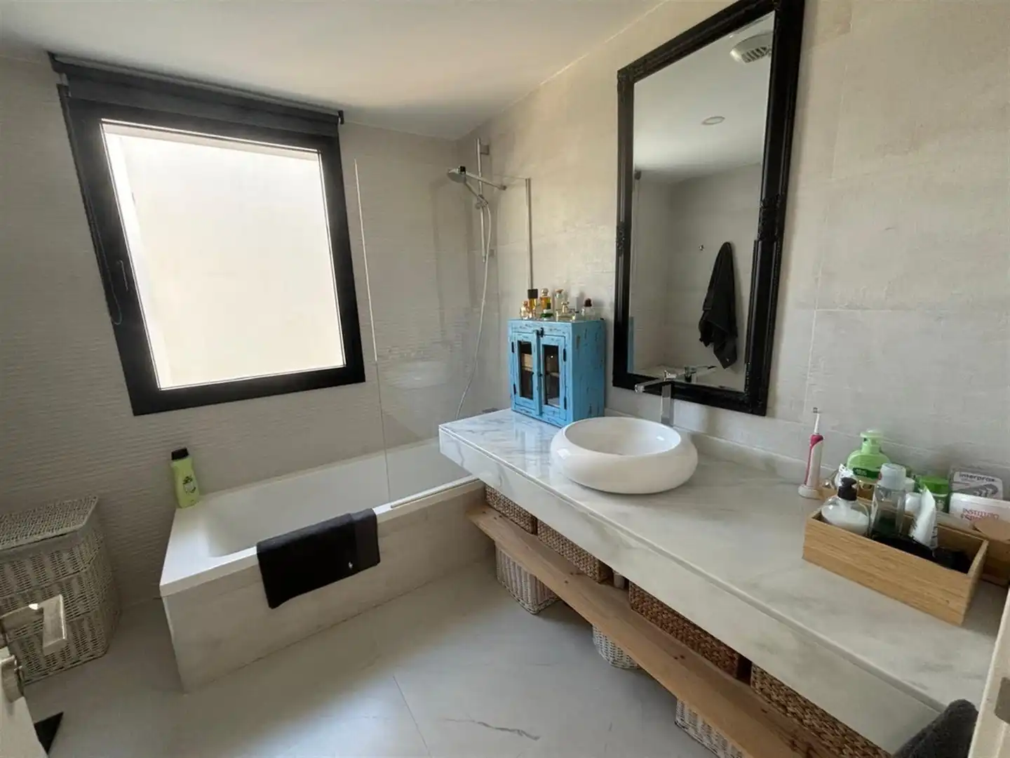 Bany de Apartament en venda en Estepona amb Aire condicionat i Terrassa