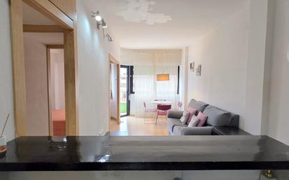 Living room of Flat to rent in  Barcelona Capital  with Parquet flooring, Furnished and Oven