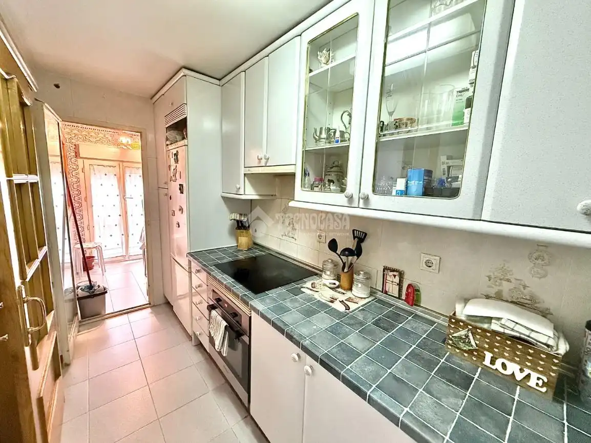 Cocina de Piso en venta en Madrid con Calefacción y Amueblado