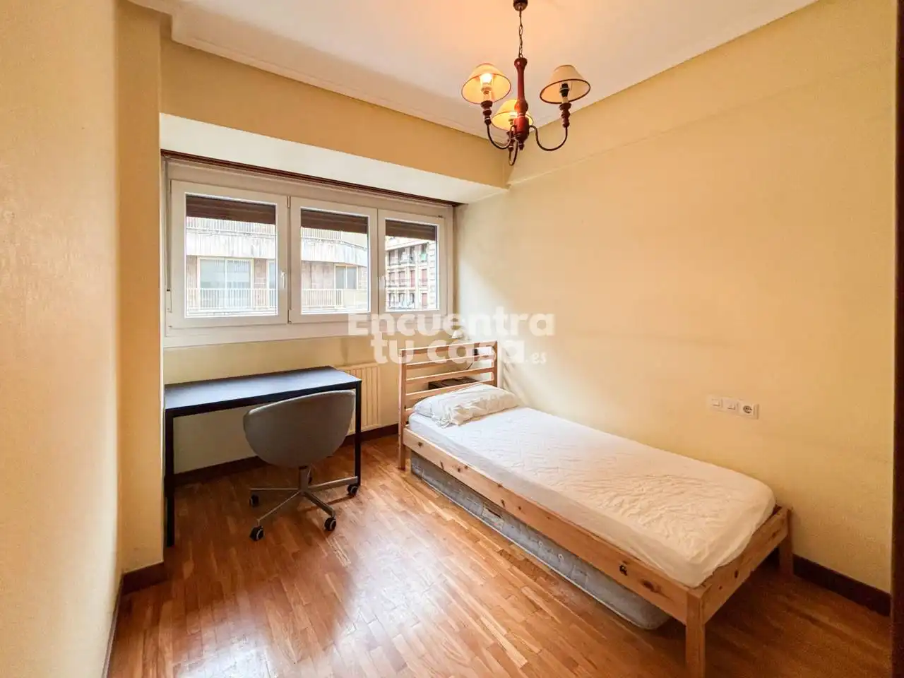 Habitación de Piso de alquiler en Donostia - San Sebastián  con Calefacción, Parquet y Amueblado