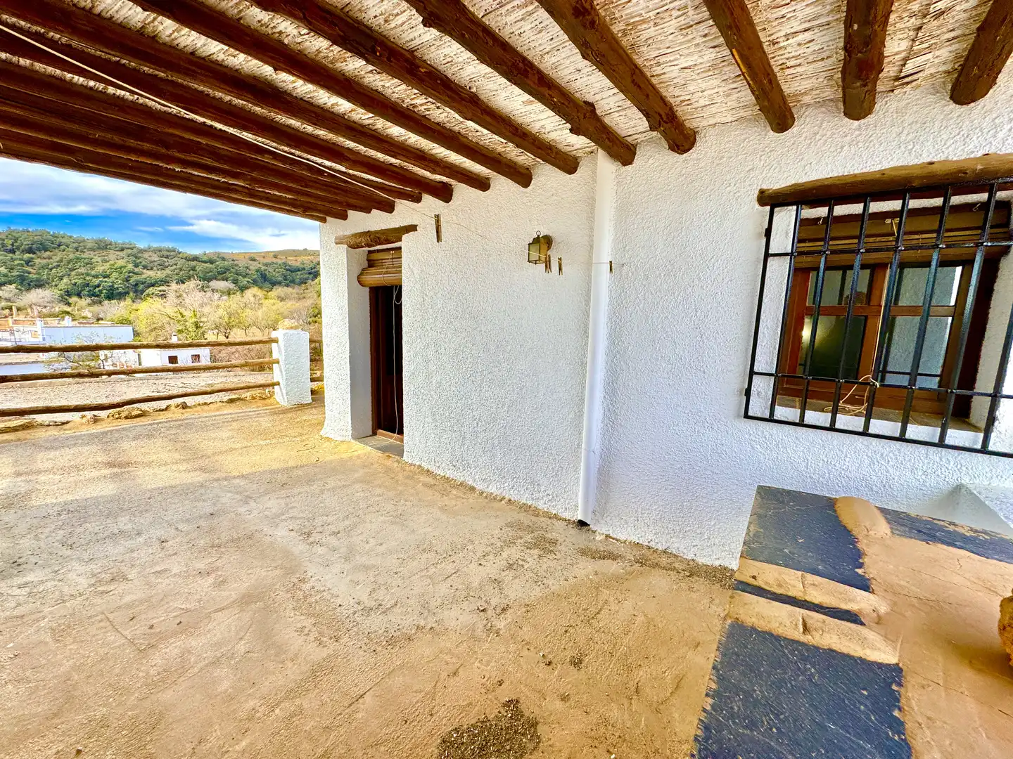 Exterior view of Buildings for sale in Juviles  with Alarm