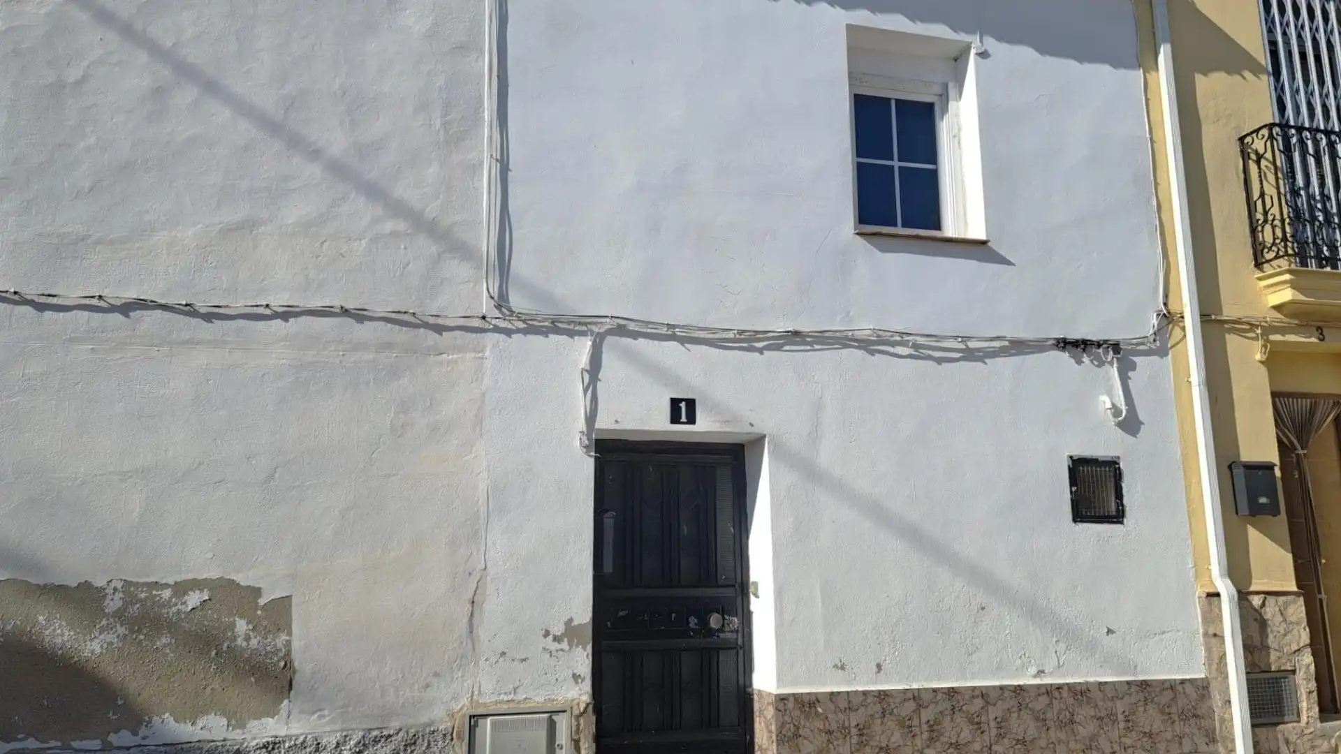 Houses for sale in Calle POZO PONTON, 1, Requena