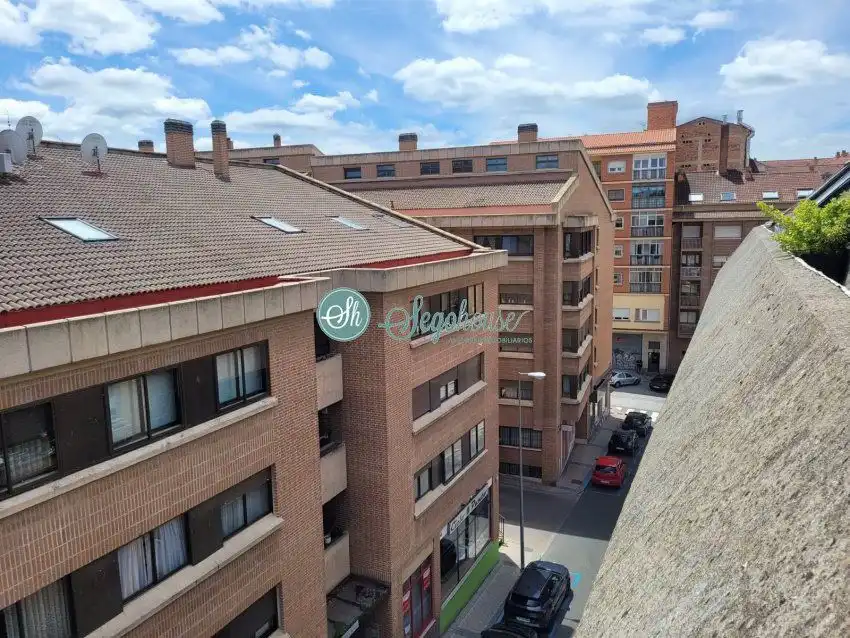 Außenansicht von Wohnung zum Verkauf in Segovia mit Heizung