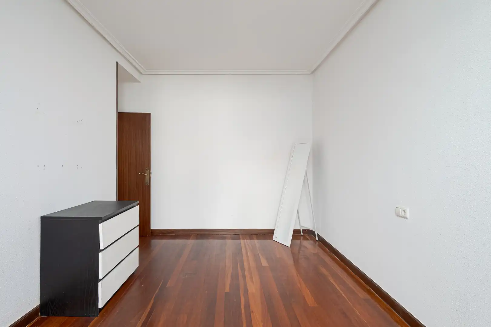 Habitación de Piso en venta en Donostia - San Sebastián  con Calefacción y Balcón