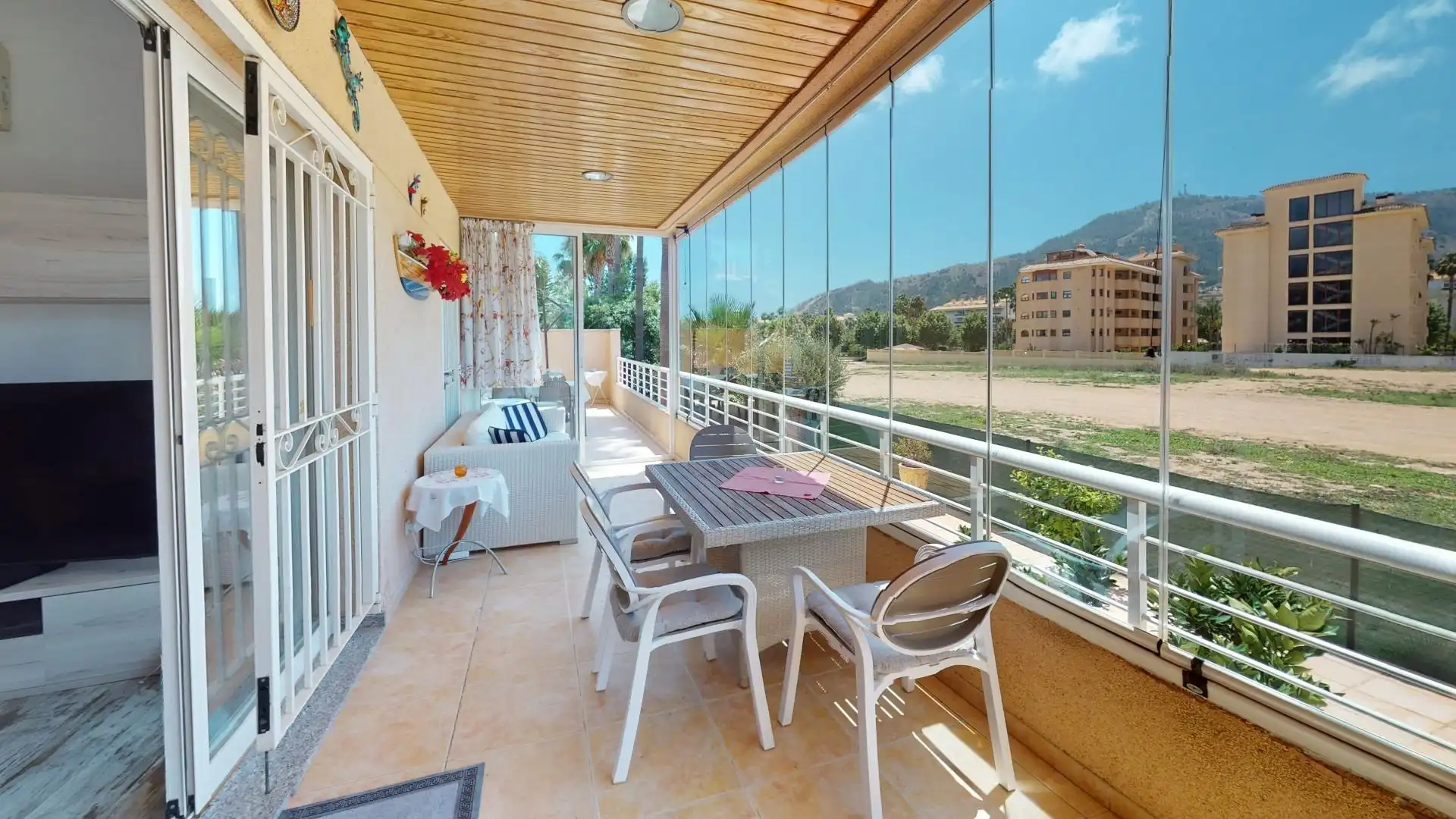 Terrasse von Wohnungen zum Verkauf in L'Alfàs del Pi mit Klimaanlage, Privatgarten und Terrasse