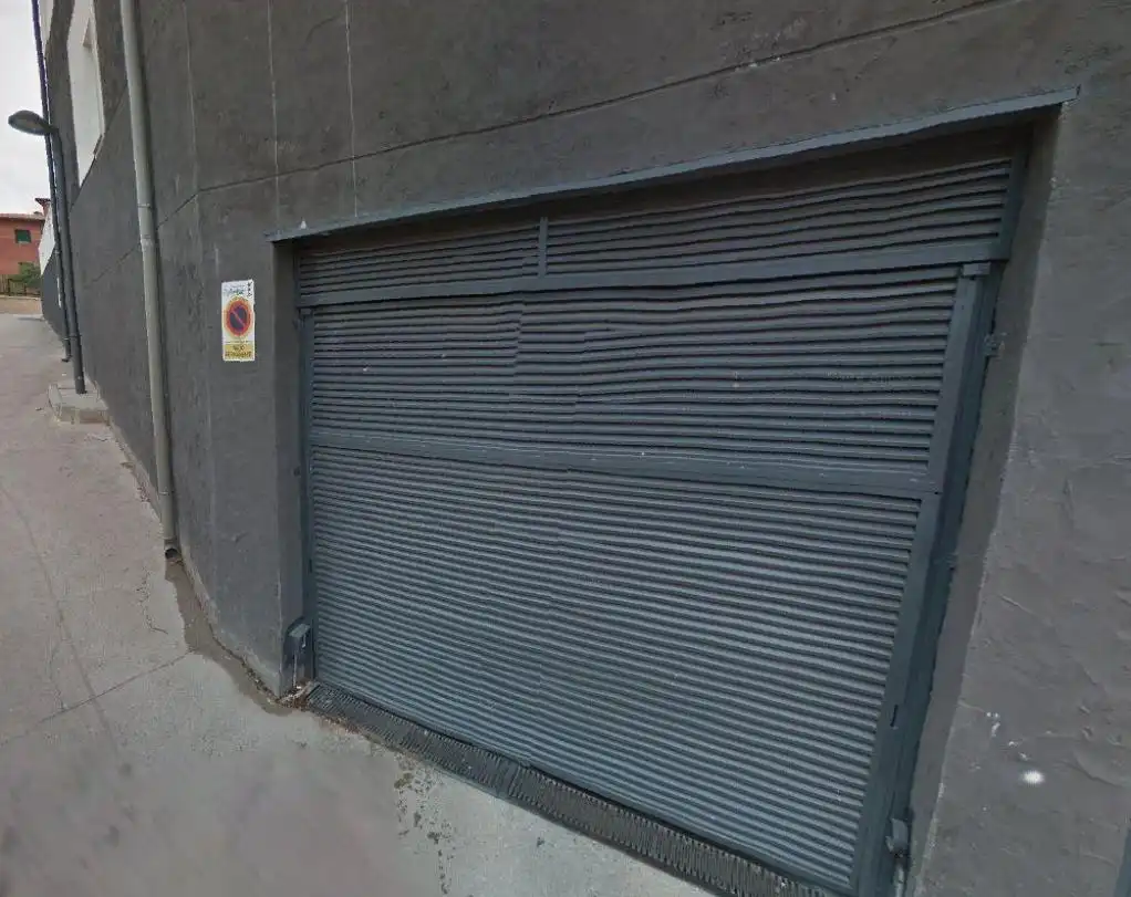 Vista exterior de Garaje en venta en Mondéjar