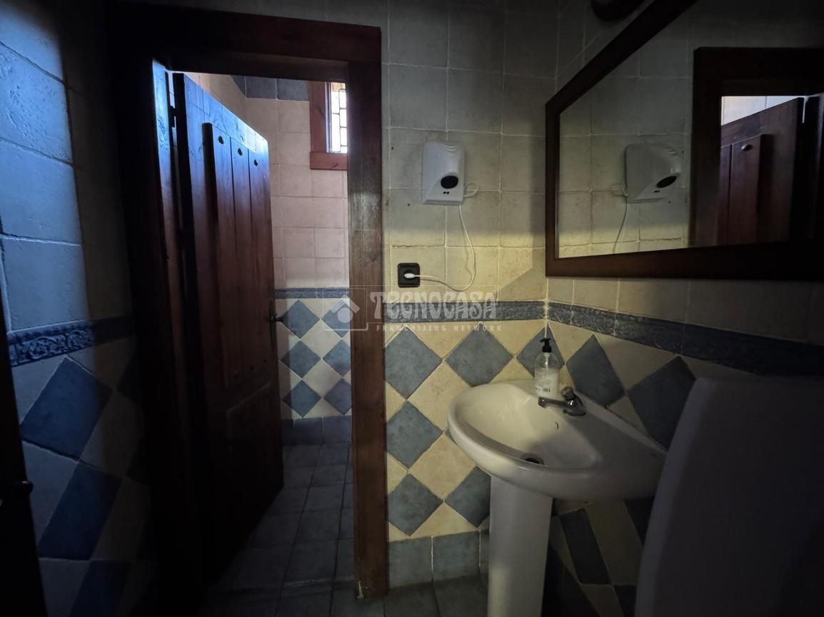 Baño de Local en venta en Gijón 