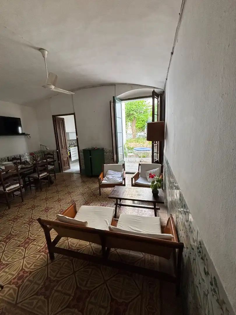 Sala d'estar de Casa adosada en venda en Premià de Mar amb Jardí privat i Alarma