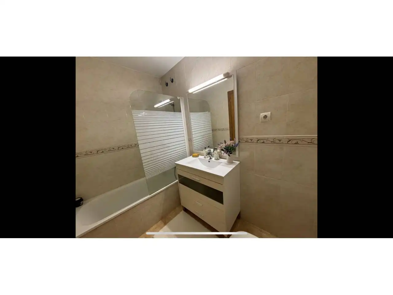 Badezimmer von Wohnung zum Verkauf in Almazora / Almassora mit Klimaanlage und Möbliert