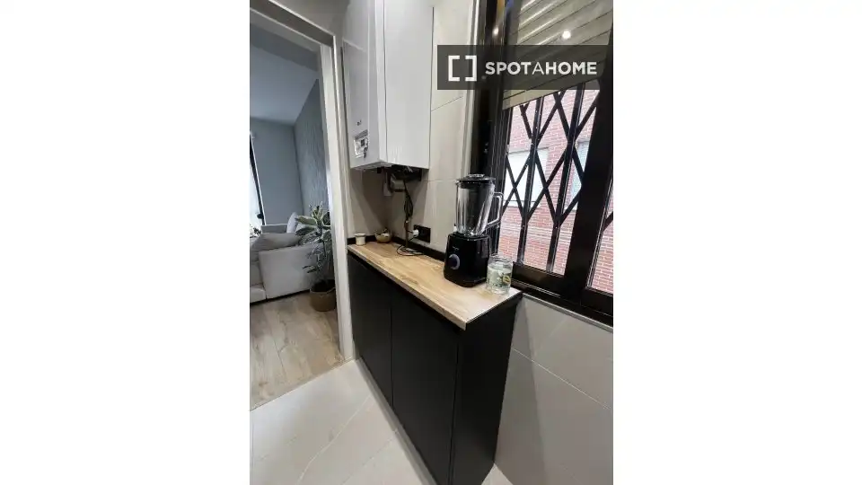 Exterior view of Flat for rent in Madrid  with Air Conditioner, Heating and Furnished