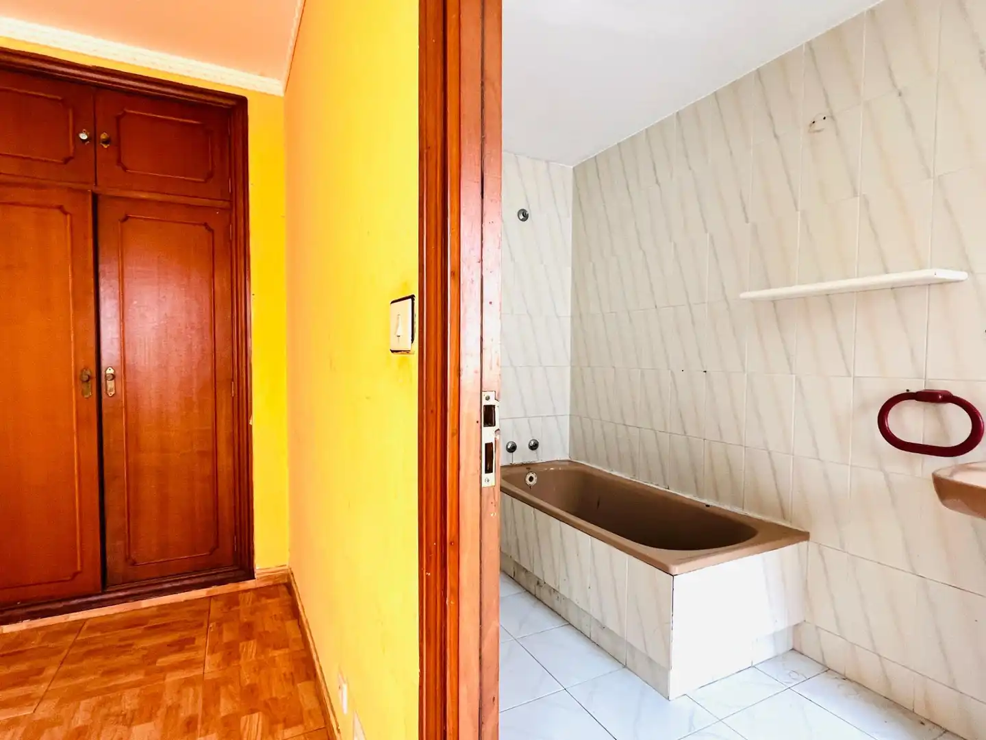 Badezimmer von Wohnung zum Verkauf in A Coruña Capital 