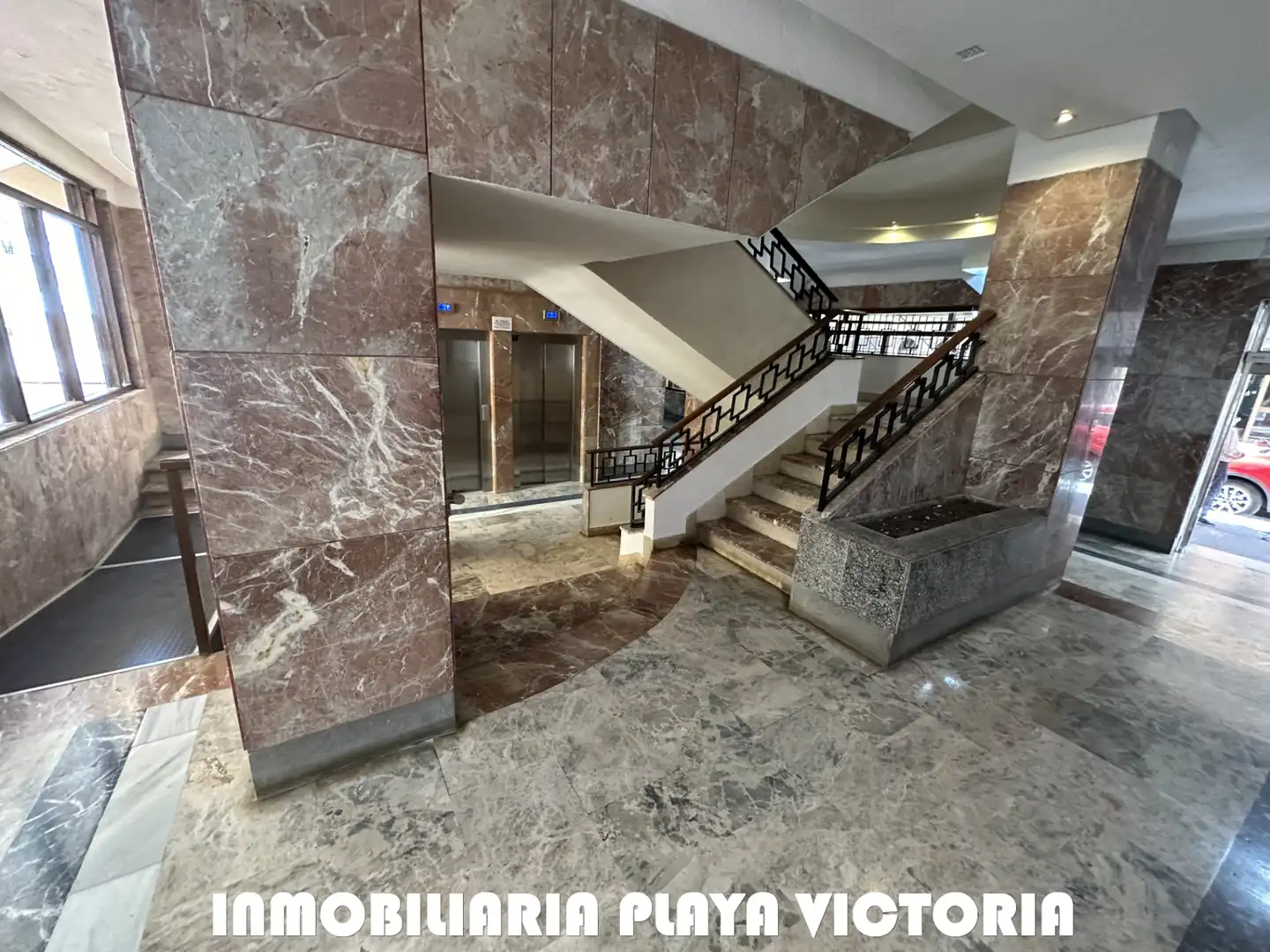 Flat for sale in Cádiz  with Air Conditioner, Oven and Washing machine