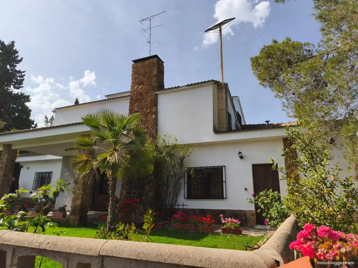 Exterior view of Flat for sale in Alborache  with Air Conditioner, Furnished and Alarm