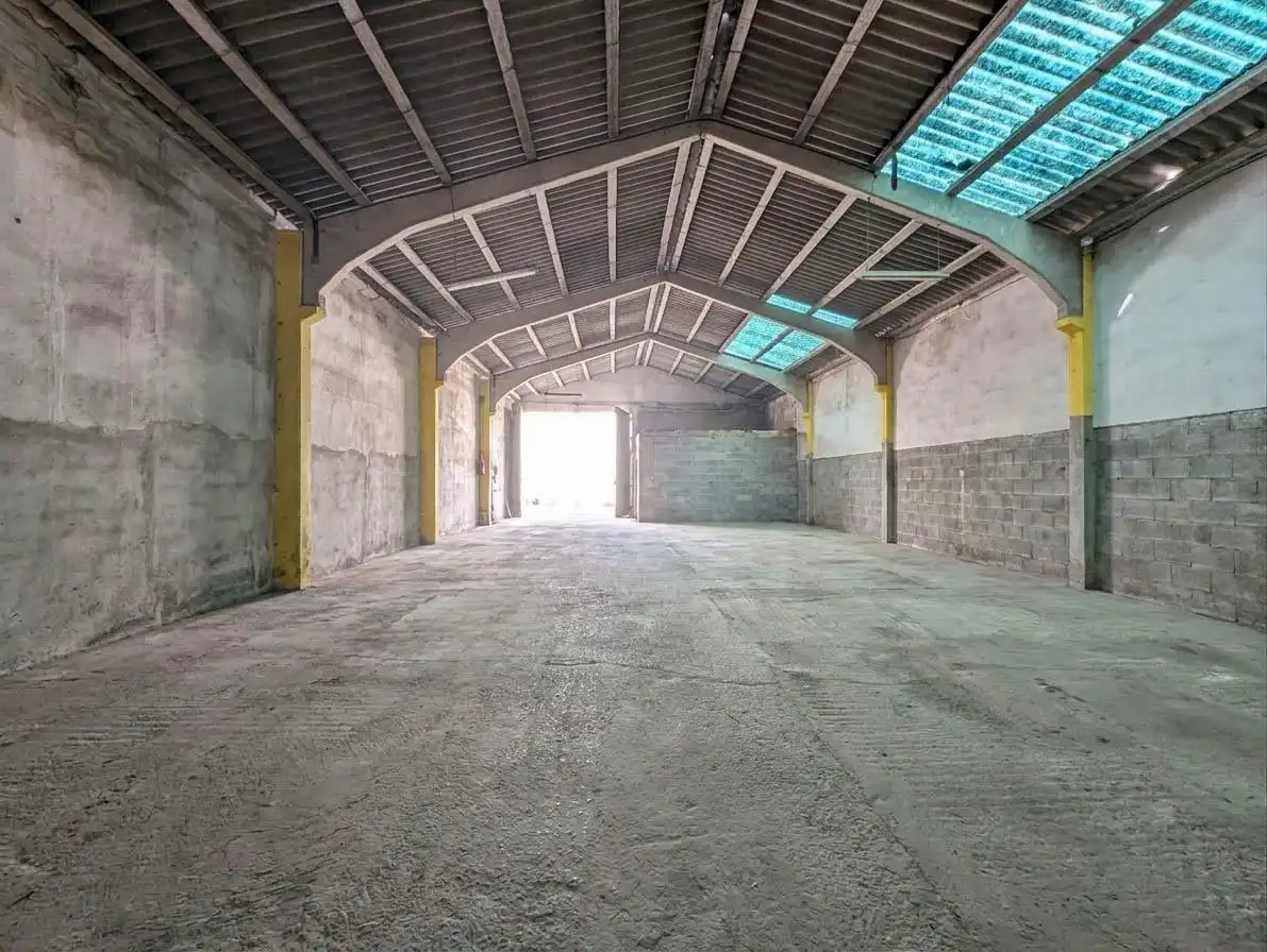 Nave industrial en venta en Sevilla