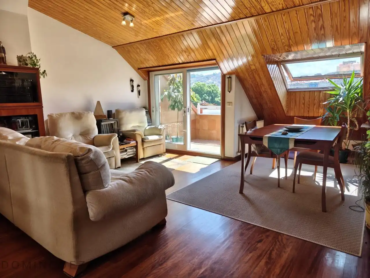 Living room of Flat for sale in Vigo   with Heating, Terrace and Storage room
