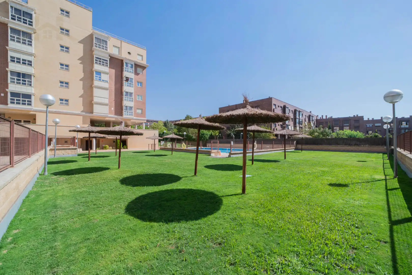 Garden of Flat for sale in Madrid  with Air Conditioner, Heating and Storage room