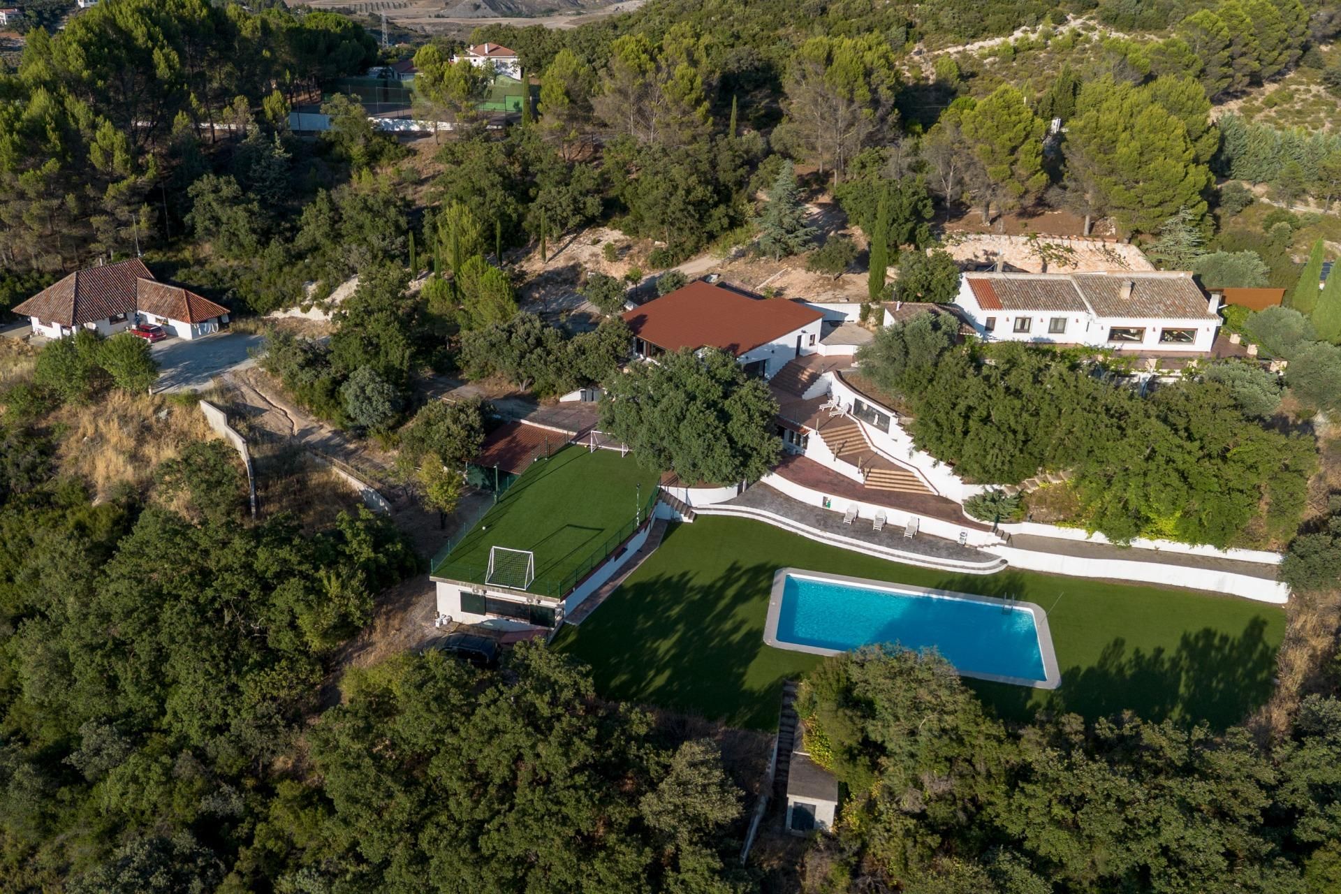 Jardí de Casa o xalet en venda en Perales de Tajuña amb Aire condicionat, Calefacció i Jardí privat