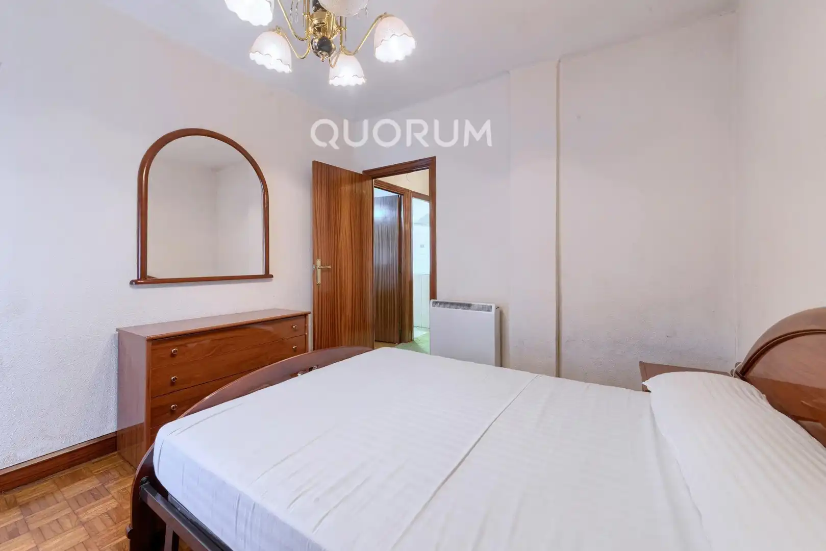 Habitación de Piso en venta en Basauri  con Calefacción, Trastero y Amueblado