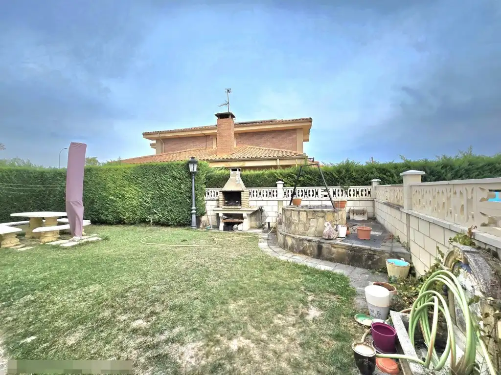 Jardí de Casa o xalet en venda en Villarcayo de Merindad de Castilla la Vieja