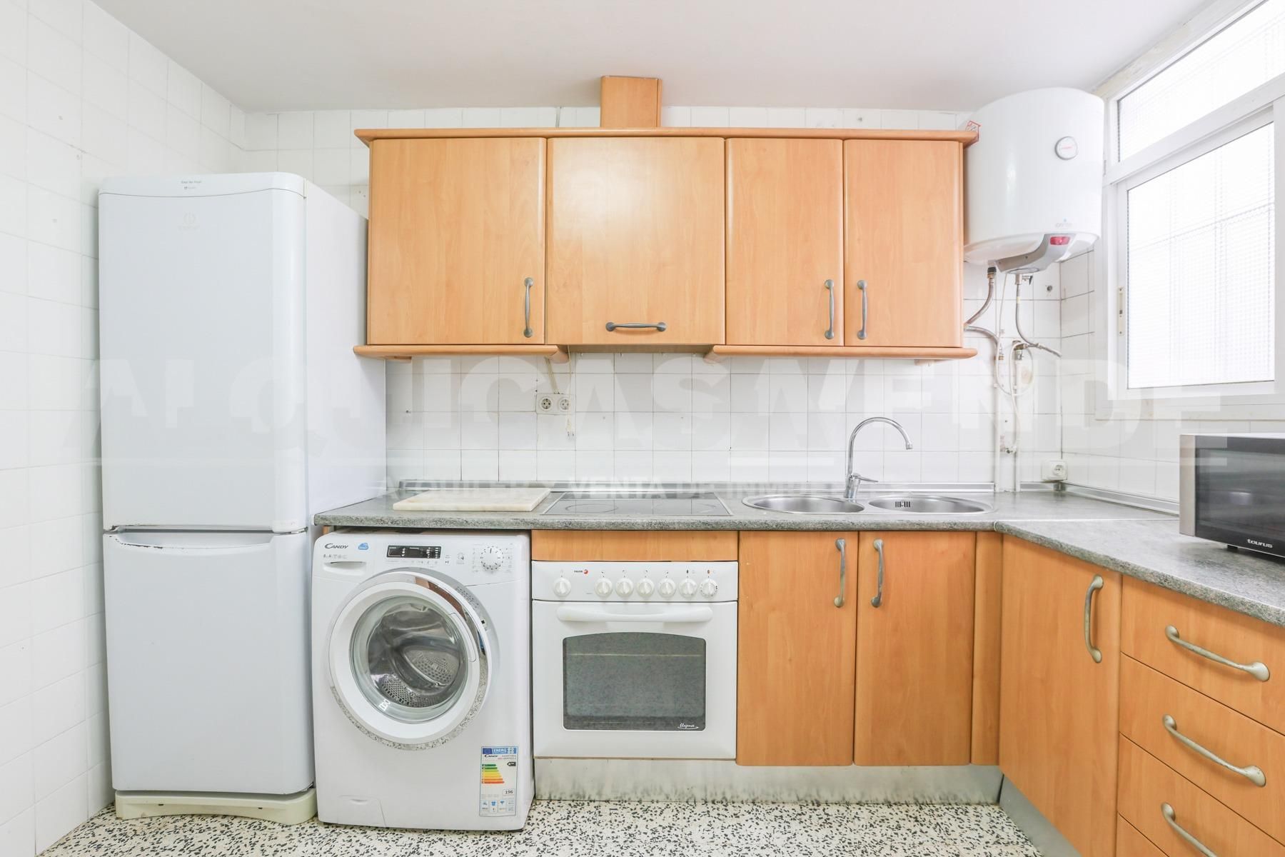 Kitchen of Flat to rent in  Sevilla Capital  with Air Conditioner, Terrace and Furnished
