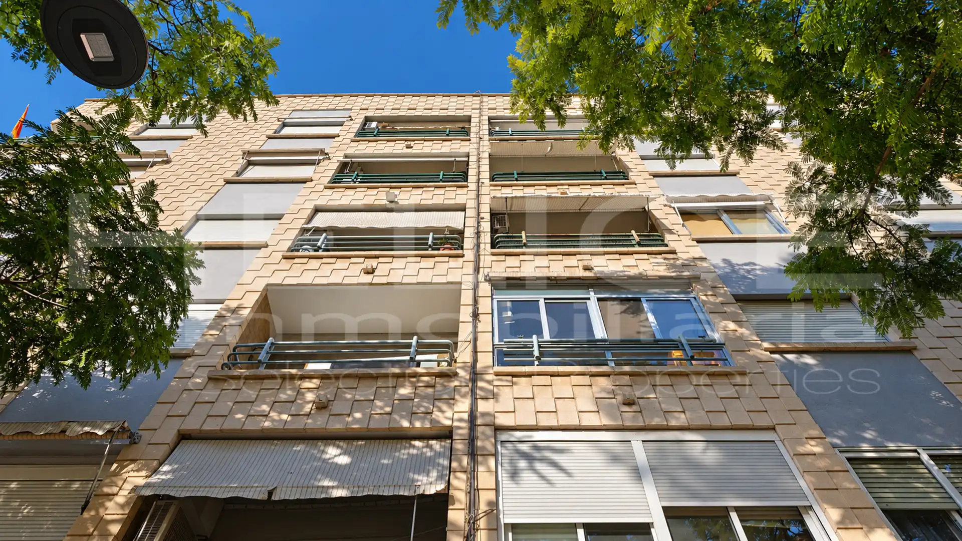 Vista exterior de Piso en venta en Paterna con Aire acondicionado, Calefacción y Parquet