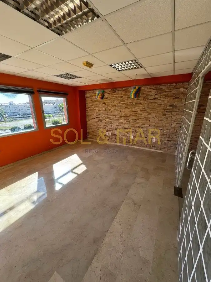 Local en venta en Torremolinos con Aire acondicionado