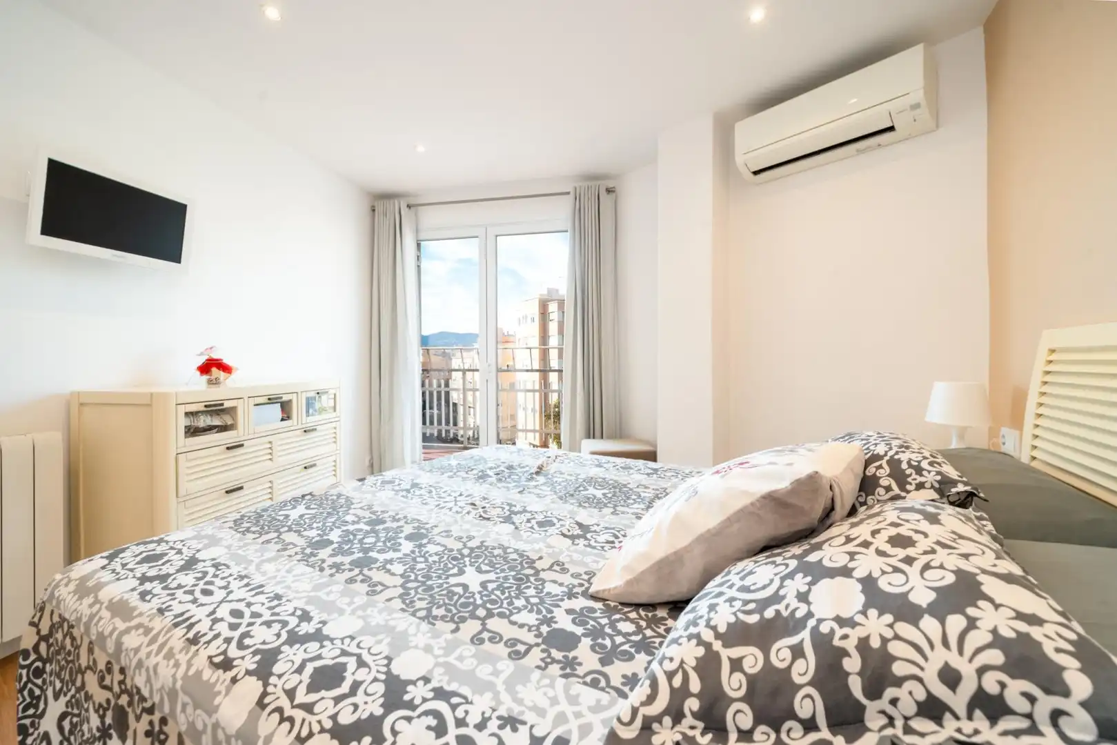 Bedroom of Flat for sale in  Palma de Mallorca  with Air Conditioner, Heating and Parquet flooring