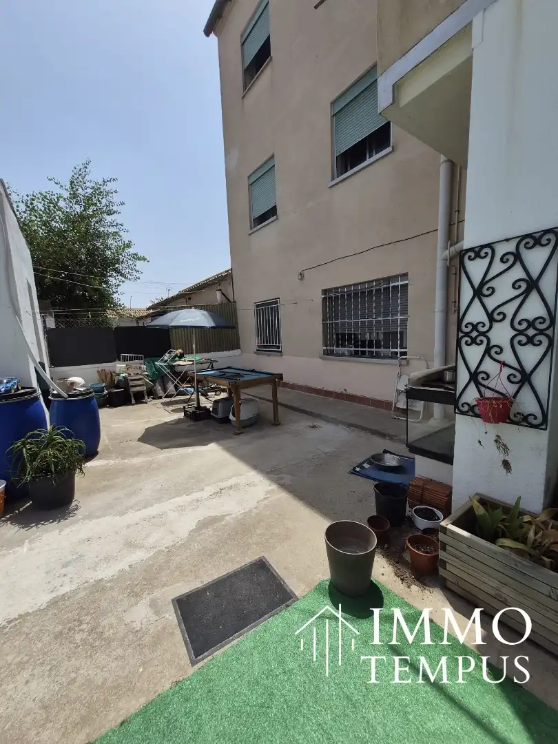 Terrace of Flat for sale in Terrassa  with Parquet flooring, Terrace and Oven