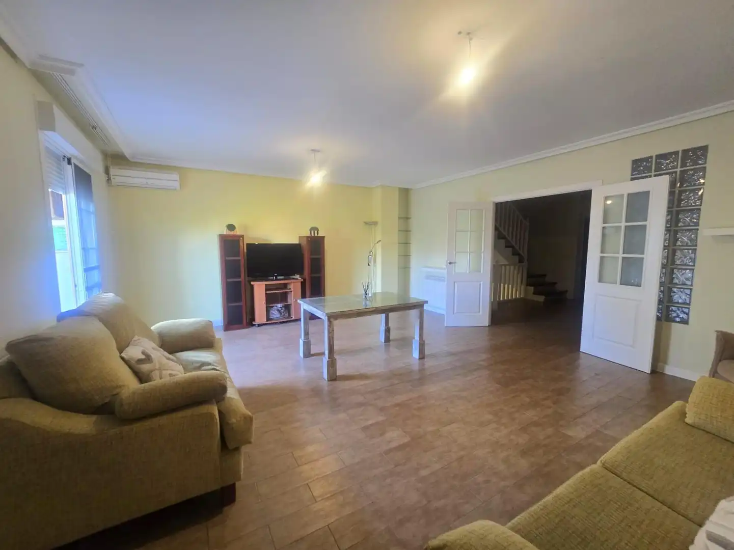 Detached homes for rent in Plasencia  with Air Conditioner, Heating and Private garden