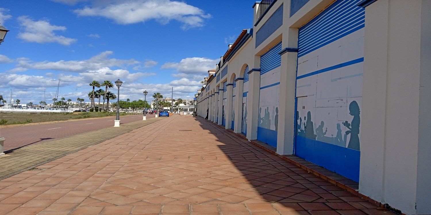 Vista exterior de Local en venda en Ayamonte