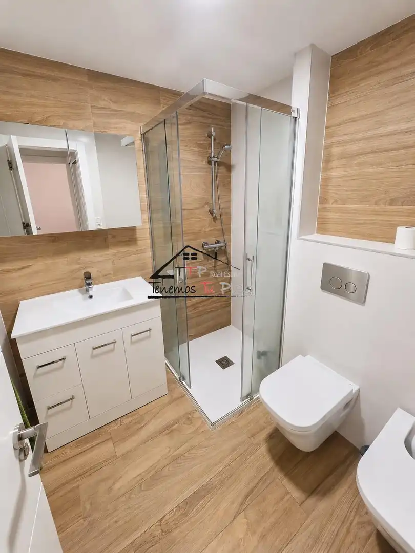 Bathroom of Flat for rent in Zaragoza  with Air Conditioner, Heating and Parquet flooring