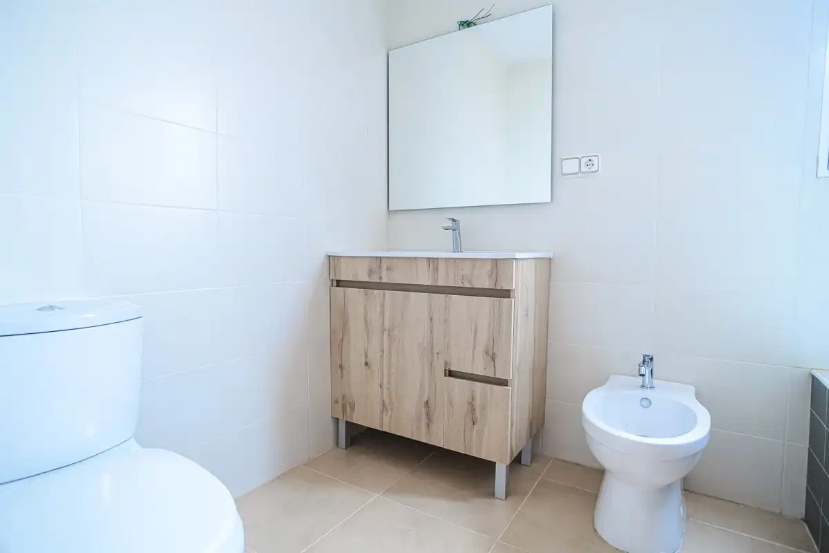 Bany de Apartament en venda en Orihuela amb Terrassa, Piscina i Piscina comunitària