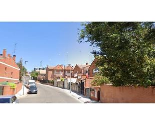 Vista exterior de Casa adosada en venda en Illescas amb Aire condicionat, Calefacció i Jardí privat