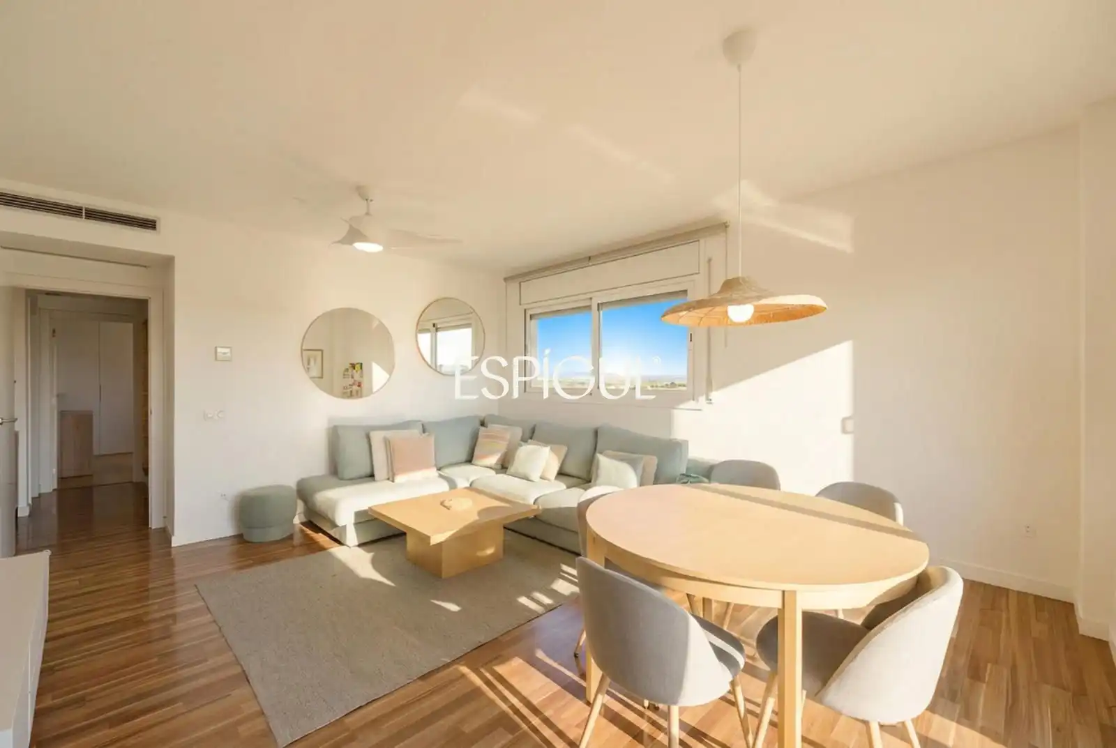 Living room of Flat for sale in Sant Andreu de Llavaneres  with Air Conditioner, Heating and Parquet flooring