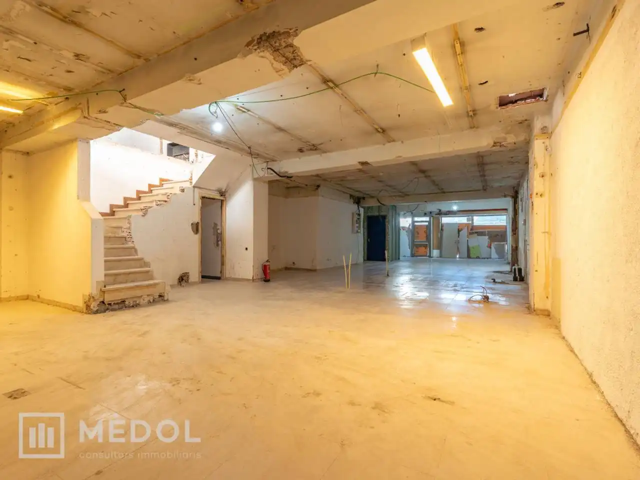 Local comercial en venda a Plaza Mossèn Cinto Verdaguer 8, imagen 5