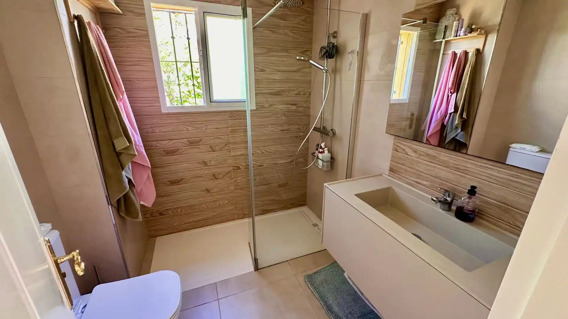 Bathroom of Flat for sale in Estepona  with Air Conditioner and Swimming Pool