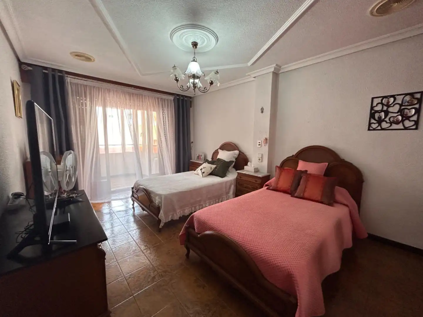Habitación de Casa o chalet en venta en Guardamar del Segura con Aire acondicionado, Jardín privado y Amueblado
