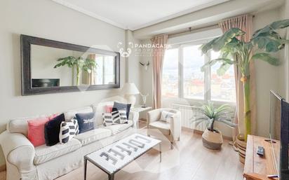 Living room of Attic to rent in  Madrid Capital  with Air Conditioner, Heating and Furnished