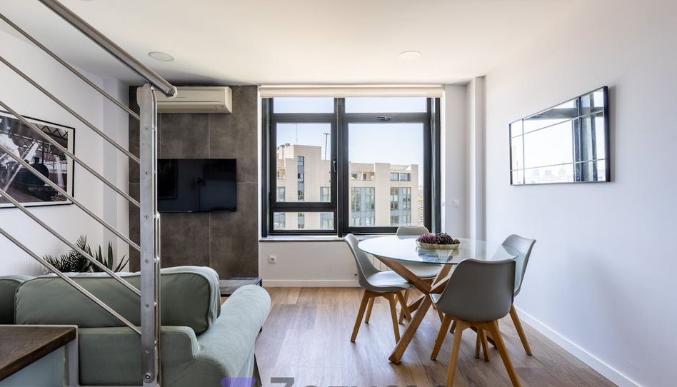 Dúplex de alquiler en C. de Manuel Pombo Angulo, Sanchinarro - Imagen 2