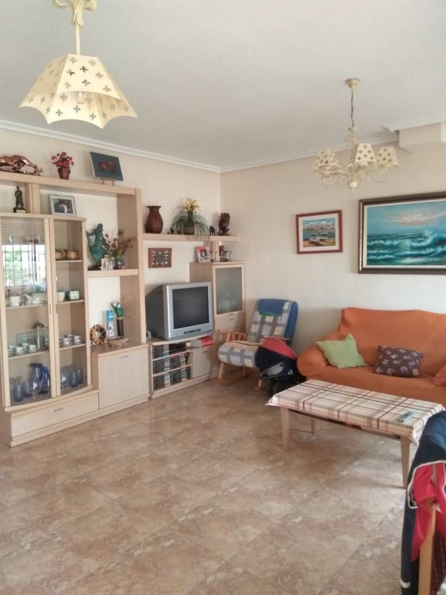 Sala d'estar de Dúplex en venda en Pilar de la Horadada amb Terrassa i Moblat